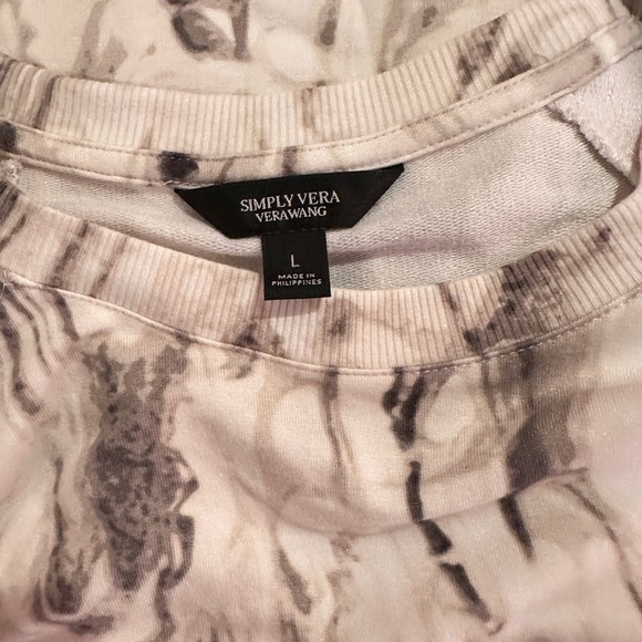 Simply Vera Vera Wang Abstract Print Top - Picture 5 of 5